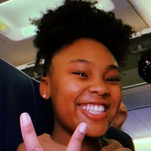 Meet your Posher, Makayla